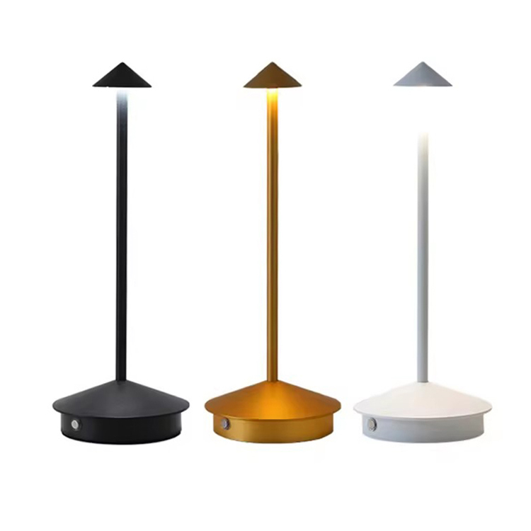 Lampada da tavolo cordless ricaricabile Ttouch dimmerabile di vendita calda